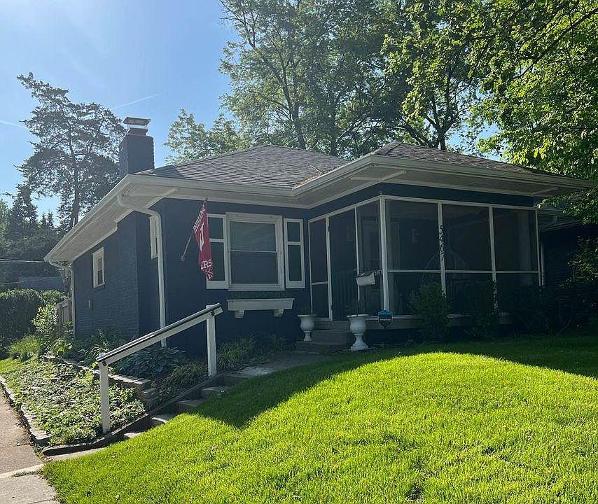 Freshly painted with new roof & gutters in 2021
