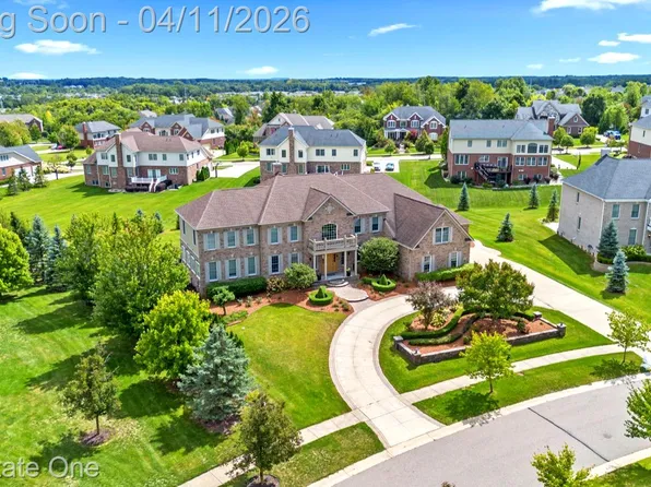 50437 Tamarack Trl, Northville, MI 48168