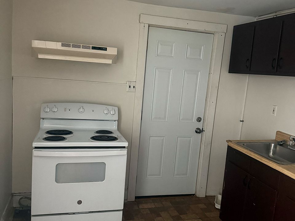 1st image of 139 S 3rd Ave Floor 2