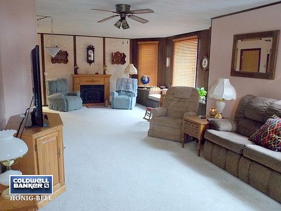 5th image of 1044 Creve Coeur St