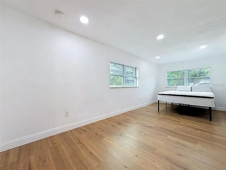 3316 W Nassau St — Photo 18
