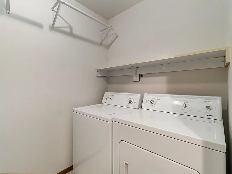 2428 Morning Dawn Dr — Photo 17