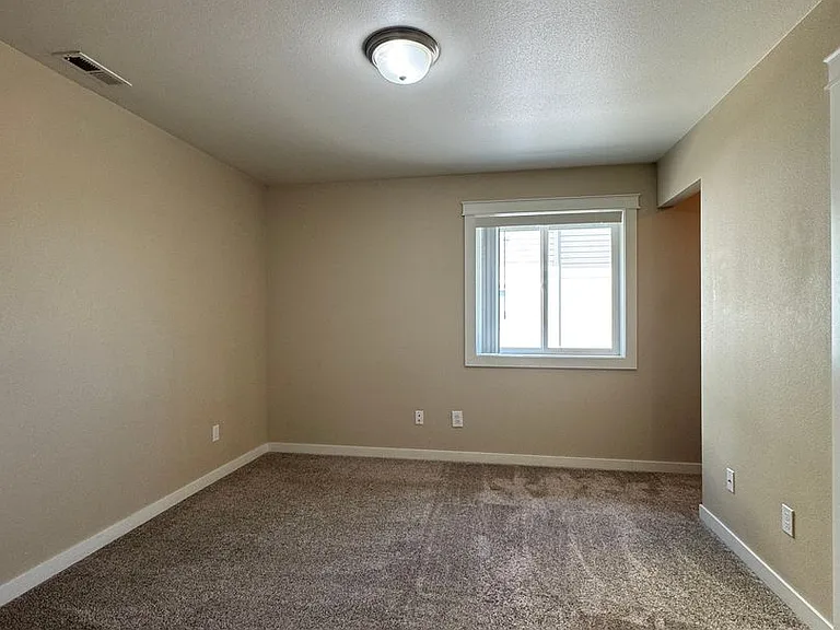 2237 Airport Rd — Photo 10