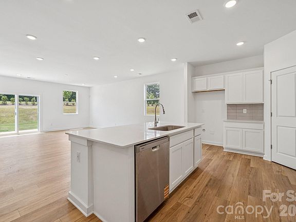 4th image of 8028 Midas Ln
