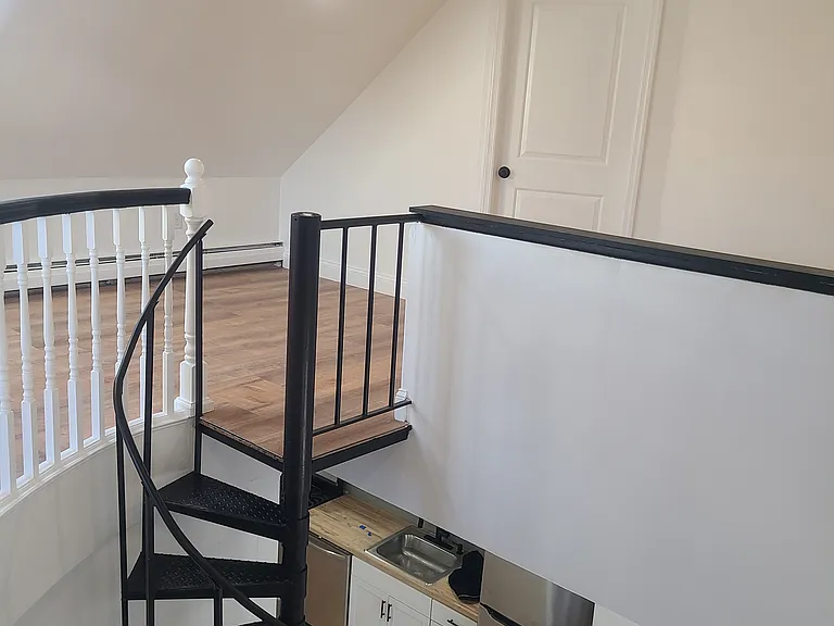 201-203 N 2nd St #6 — Photo 10