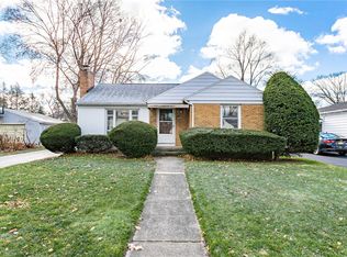 141 Barry Rd, Rochester, NY 14617