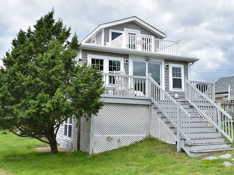 402 Gooseberry Rd — Photo 1