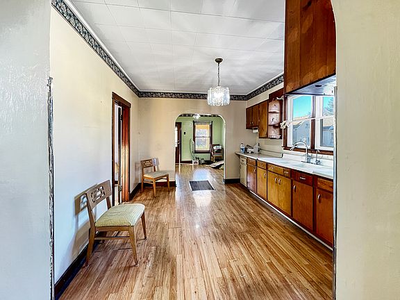 5th image of 455 Price Ave