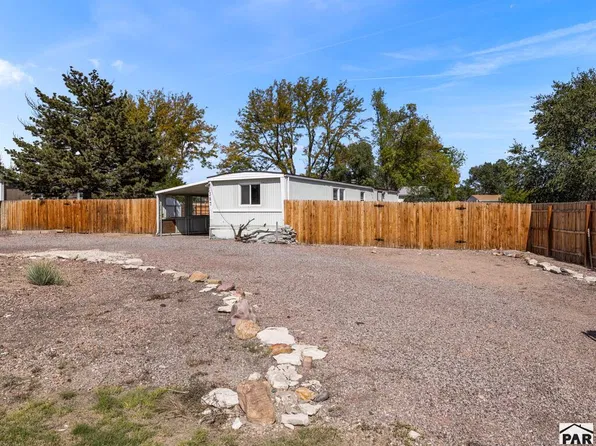387 E Stewart Dr, Pueblo West, CO 81007