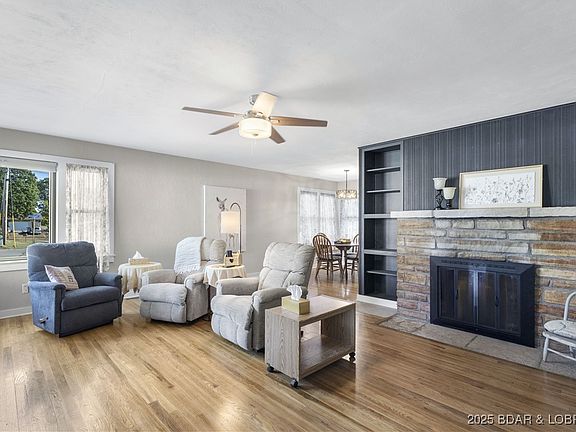 3rd image of 577 Mulberry Ln