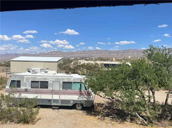 505 W Iceberg Canyon Dr, Meadview, AZ 86444