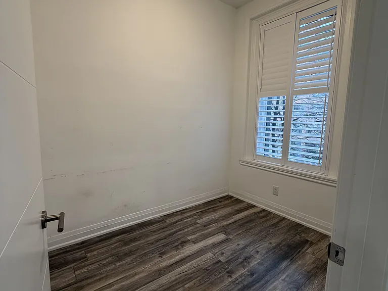 217 Jarvis St #5 — Photo 4