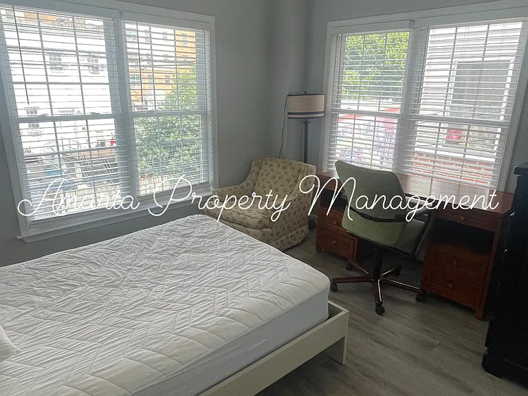 1413 Meridian Pl NW #1C — Photo 3