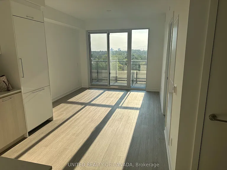 8188 Yonge St #827 — Photo 7
