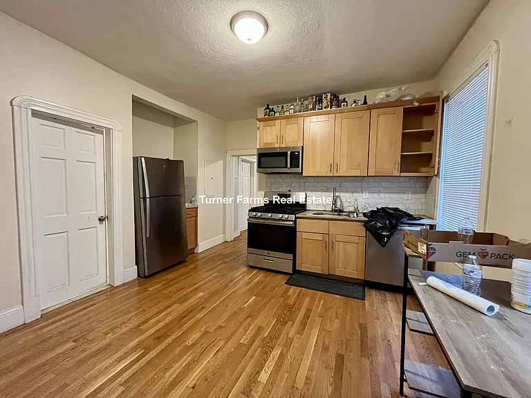 114 Thornton St #1 — Photo 3