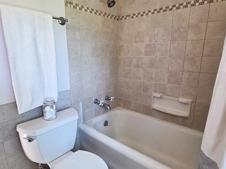12724 Cedar Rd — Photo 31