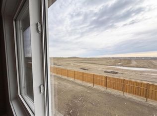 60 W Ambledale Cres, Calgary, AB T3P2Z3