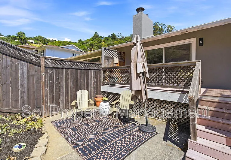 67 Elizabeth Way — Photo 30