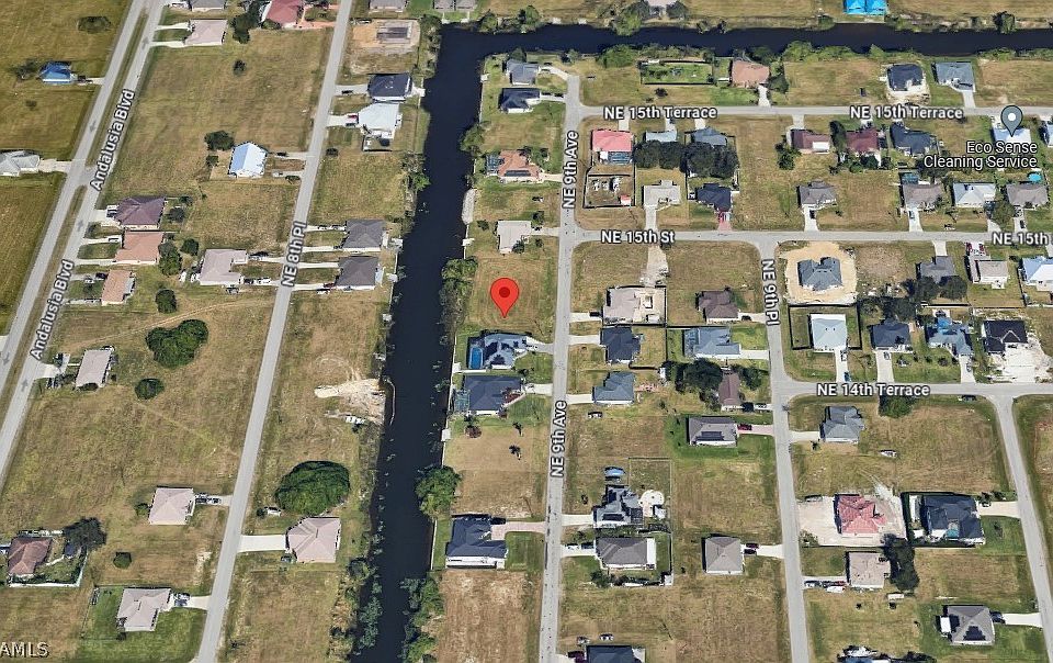 1st image of 1420 NE 9th Ave