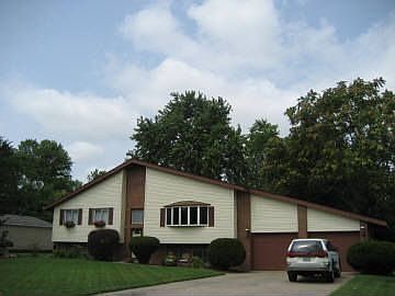 1st image of 904 N Marion St