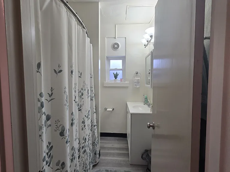 53 S Morris St — Photo 6