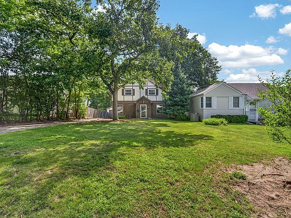 2nd image of 2833 36th St