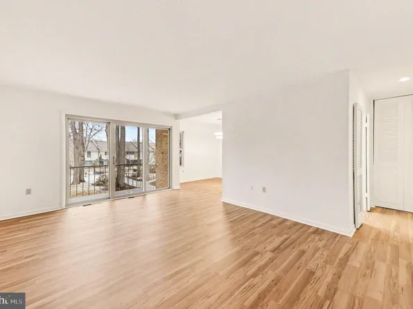 3632 Gleneagles Dr #8-2H, Silver Spring, MD 20906