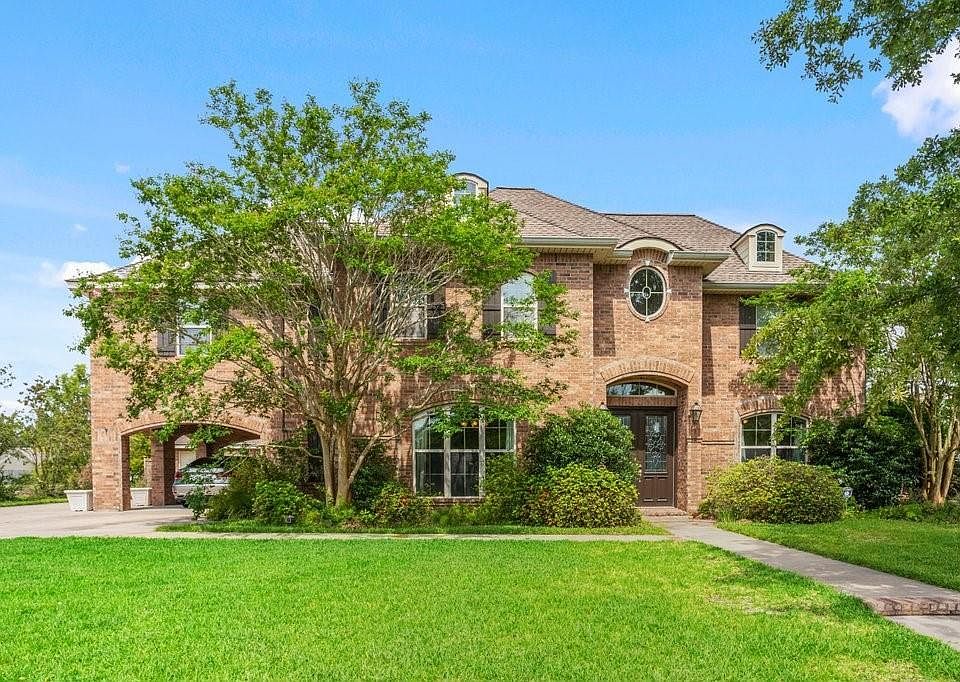 1st image of 4212 Beau Chene Dr