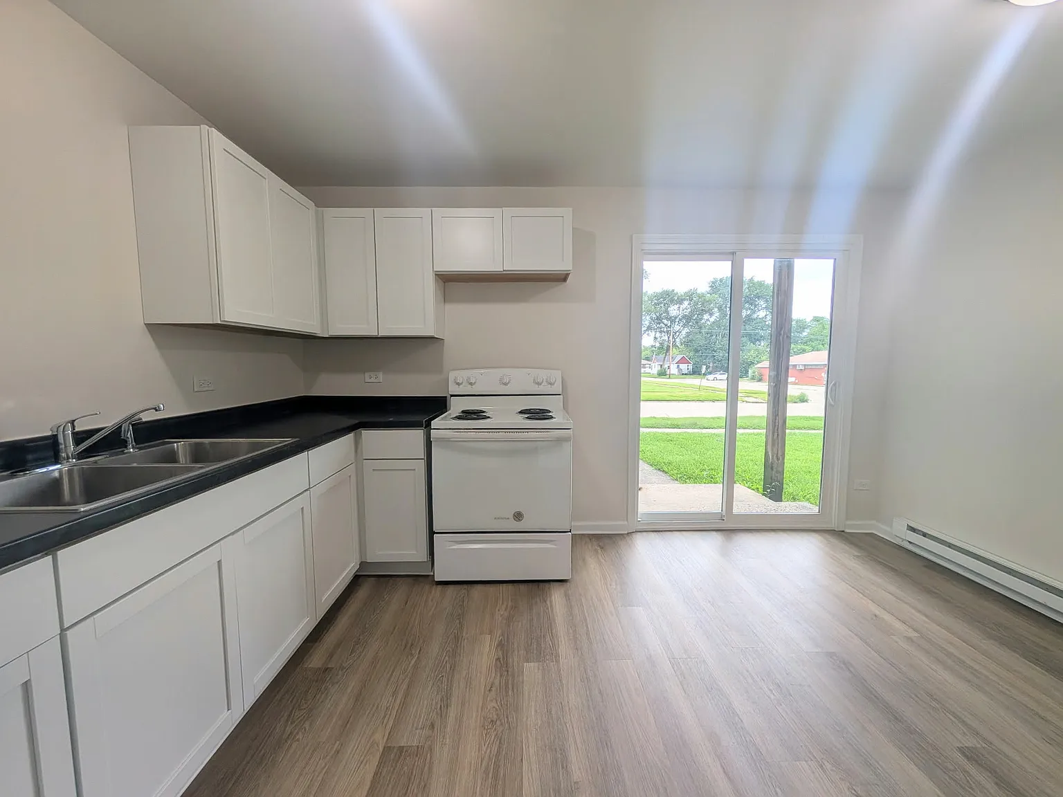 924 East Willow Street Kankakee IL 60901 — Photo 2