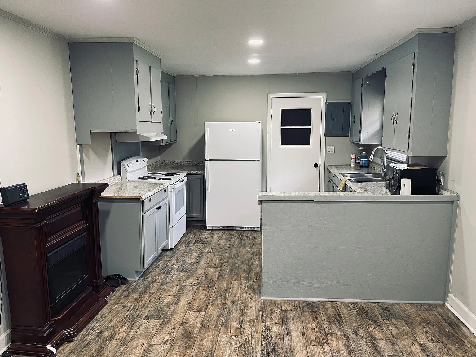 3 bed, 1385 sqft, $1,550 — Photo 4