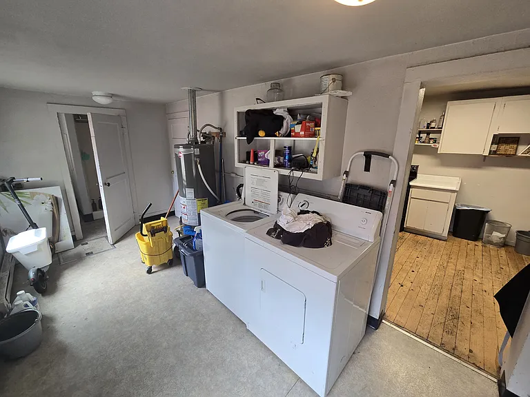 405 S Leroux St — Photo 10