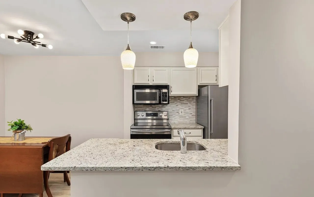 1 bed, 500 sqft, $1,500 — Photo 4