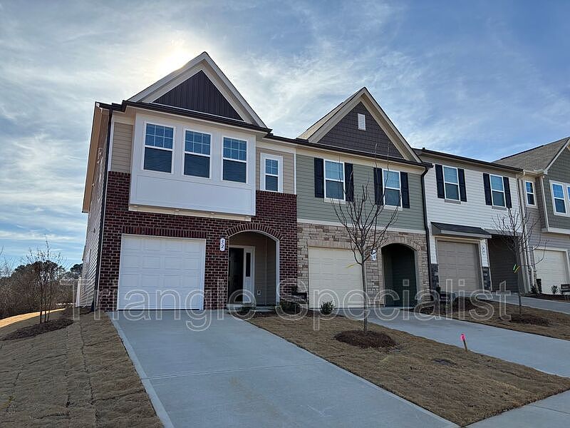 1st image of 52 Lavender Ln