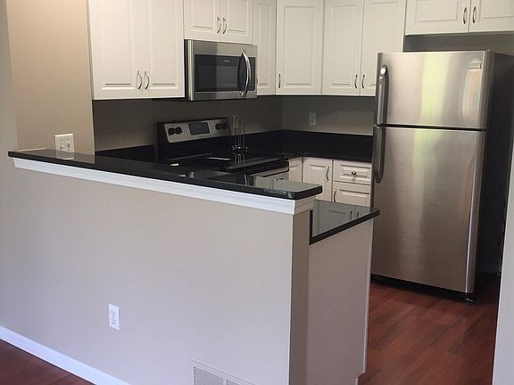 2nd image of 8907 Hardwood Dr