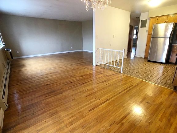 5th image of 31-07 Newtown Ave #3R