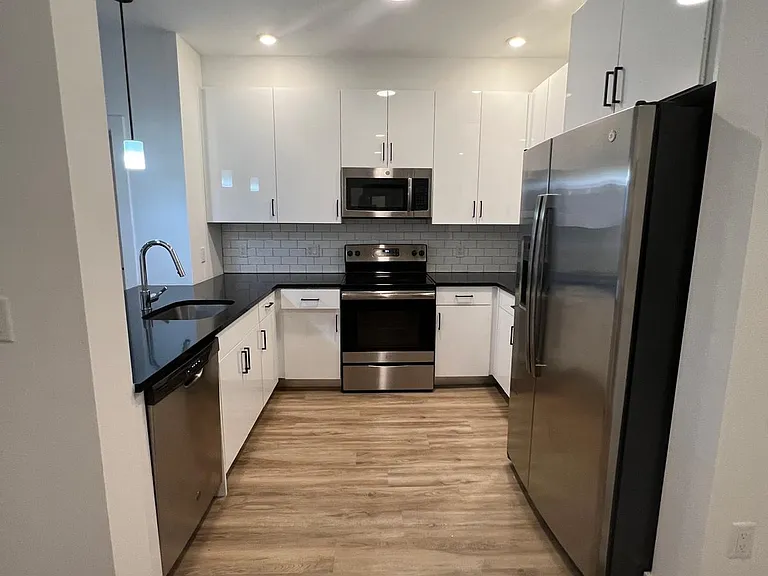 430 Cliff St #2 — Photo 1