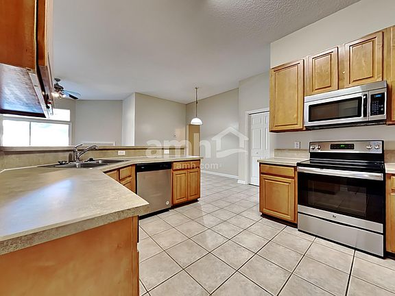 3rd image of 392 Brierstone Ct
