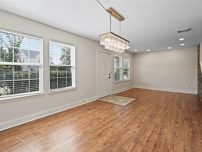 20729 Patriot Park Ln — Photo 4