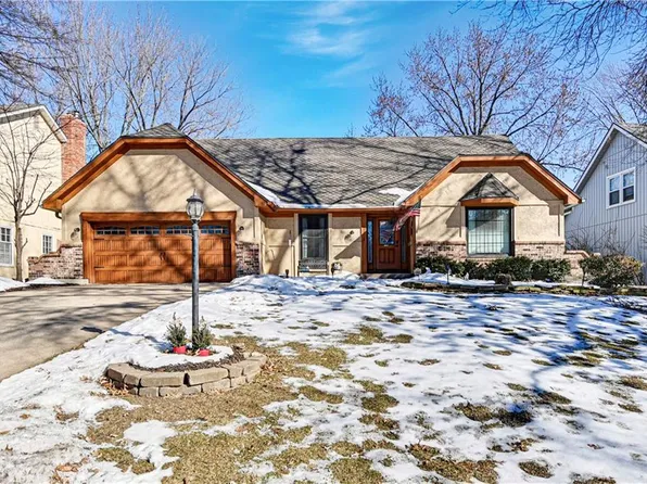 12718 W 118th St, Overland Park, KS 66210