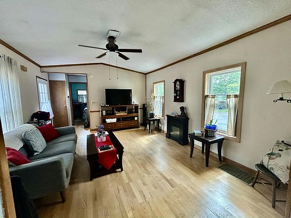 2nd image of 11 Chestnut Cir #39