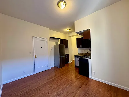 Rented by Mauro Bros Real Estate Services LLC | media 16