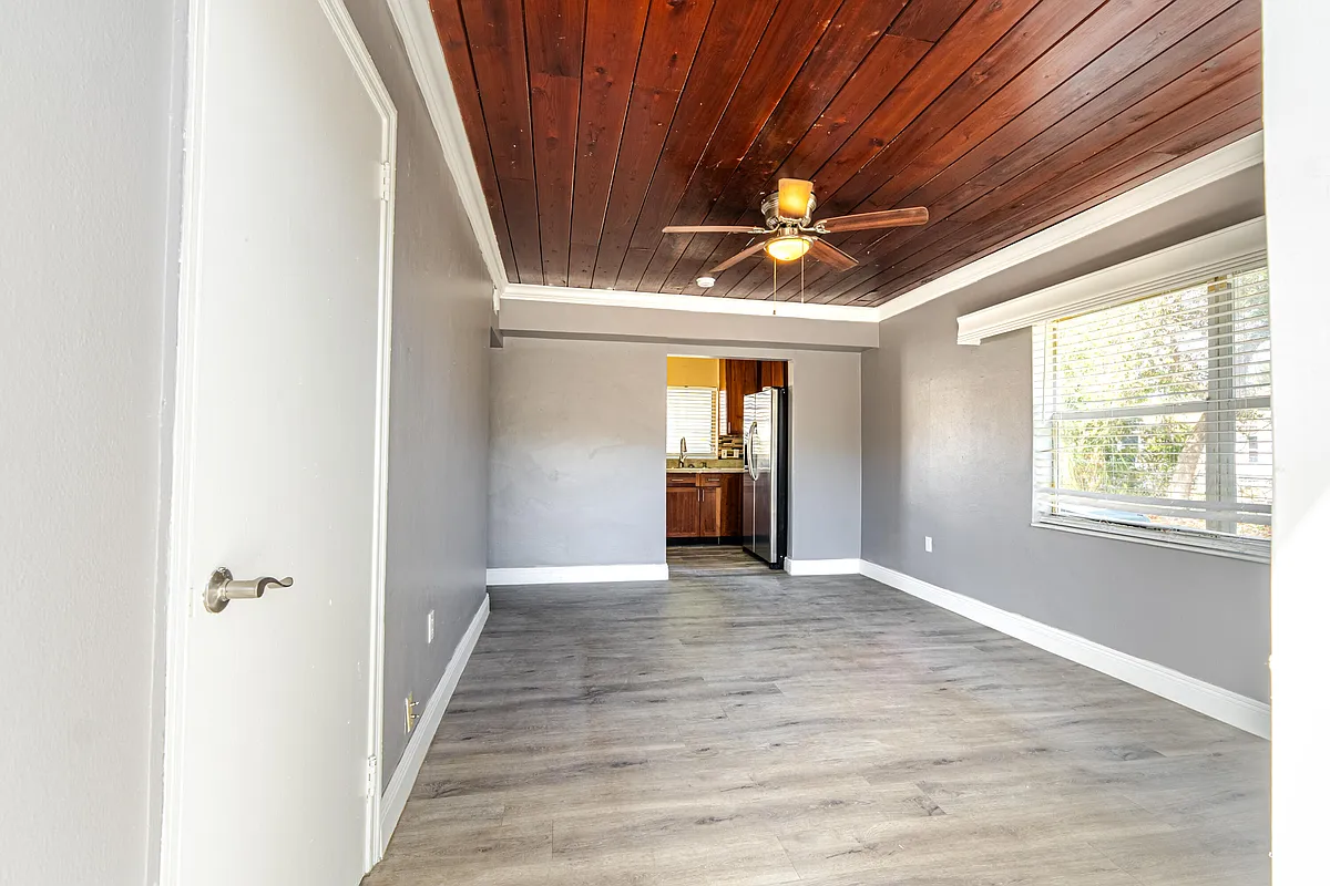 Building Photo - 112 W 34th St #2