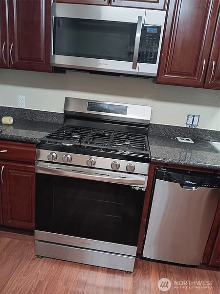 3rd image of 17410 52nd Avenue W #1