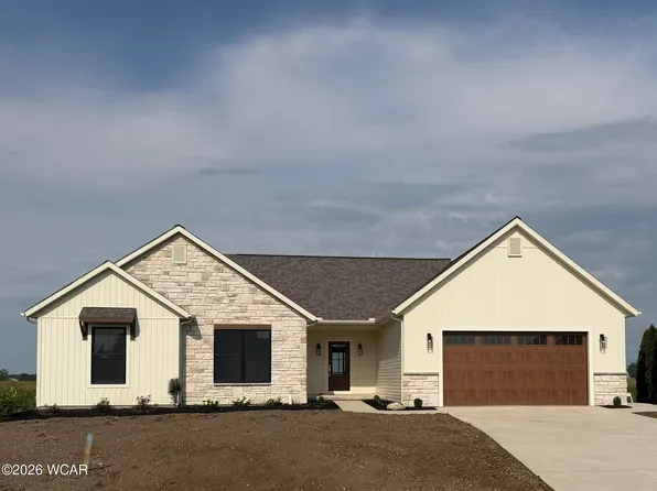 1909 Rosewood Dr, Wapakoneta, OH 45895