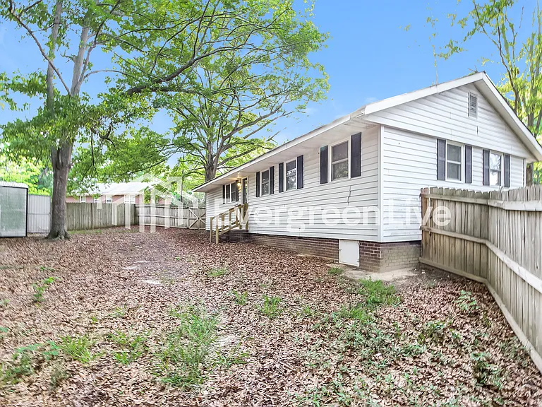 106 Thrift Dr — Photo 15