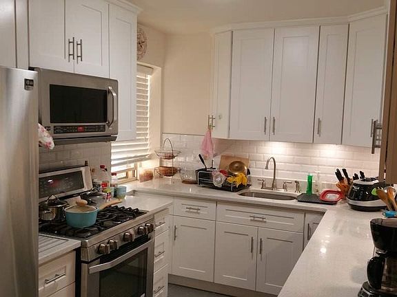 3rd image of 14455 Melbourne Ave APT 3