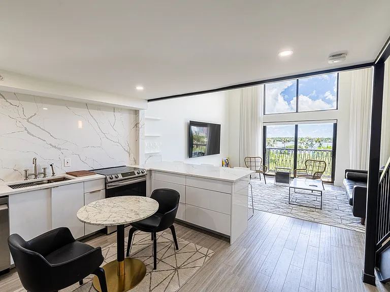 101 N Clematis St #416 — Photo 7
