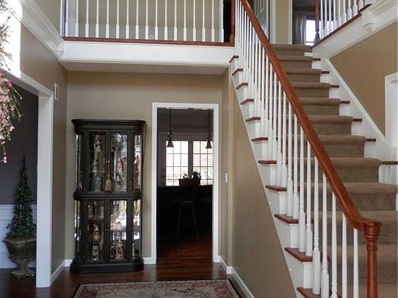 4th image of 26 Wenham Ln