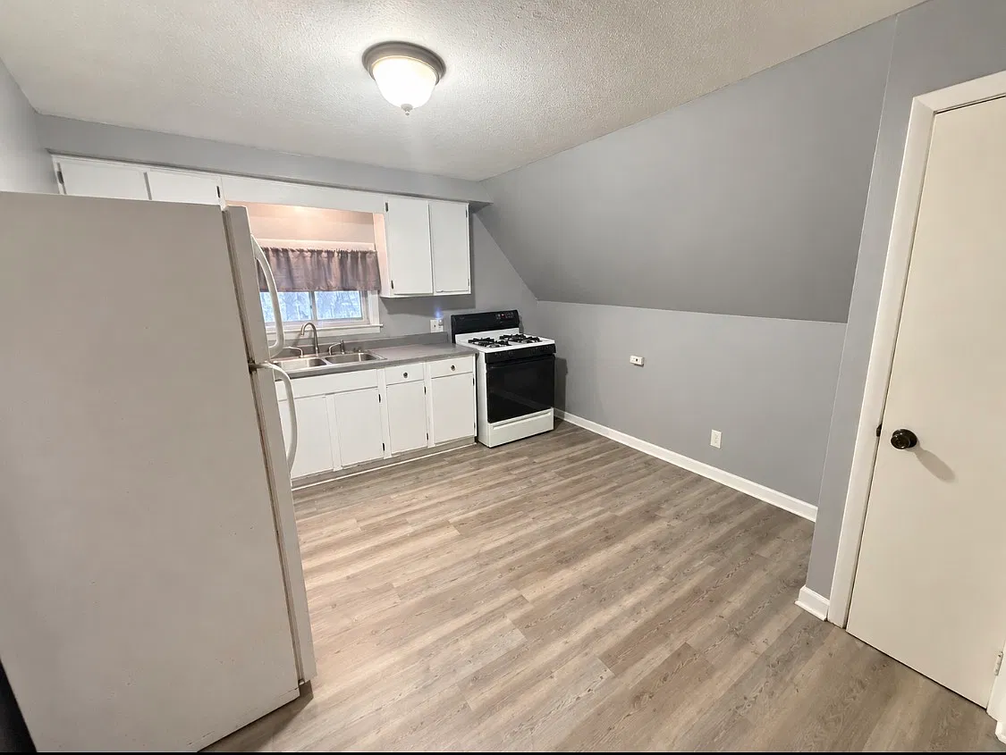 1 bed, $1,050 — Photo 3