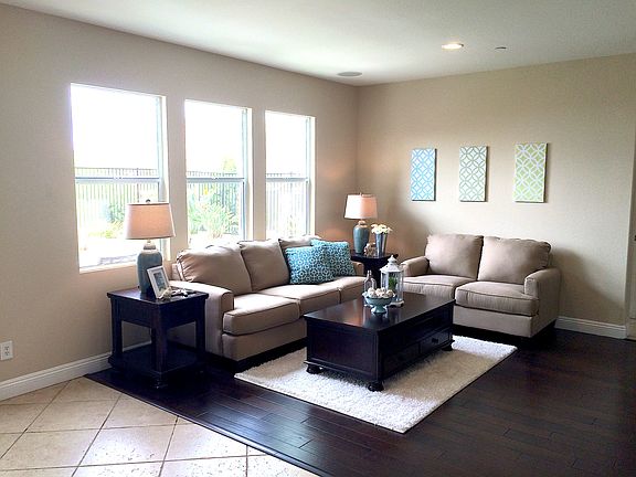 4th image of 214 Petunia Court
